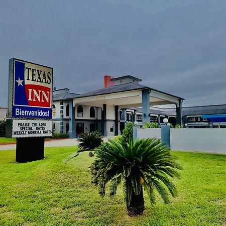 Texas Inn And Suites Raymondville Exterior photo